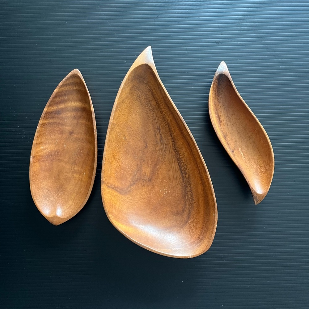 Set of Three Wooden Leaf-Shaped Monkey Pod Bowls